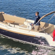 Interboat intender 700