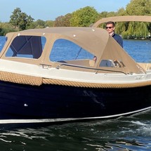 Interboat intender 700