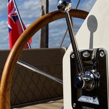 Interboat intender 700