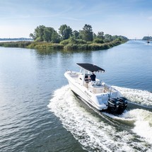 Boston Whaler 250 Outrage