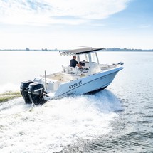 Boston Whaler 250 Outrage