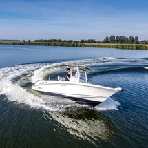 Boston Whaler 250 Outrage