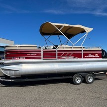 Sun Tracker Party Barge 22 XP3