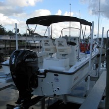 Boston Whaler 190 Outrage