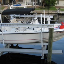 Boston Whaler 190 Outrage