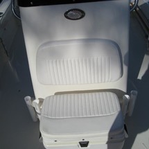 Boston Whaler 190 Outrage