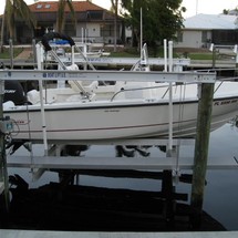 Boston Whaler 190 Outrage