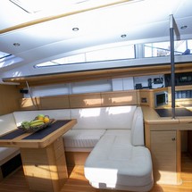 Jeanneau 57