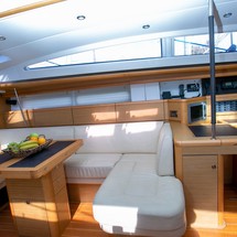 Jeanneau 57