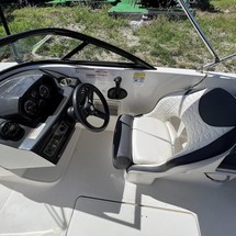Bayliner VR6 BOWRIDER