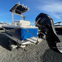 Angler Pro Boats 2900 center console