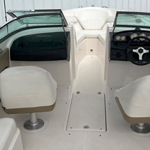 Regal 2200 Bowrider