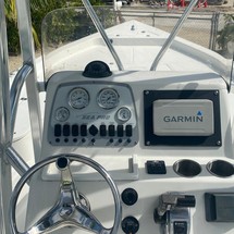 Sea Ray pro 208 bay