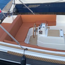 Interboat intender 820