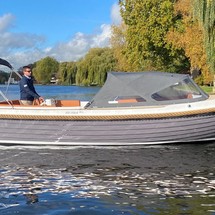 Interboat intender 820