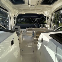 Boston Whaler 320 Vantage