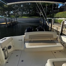 Boston Whaler 320 Vantage