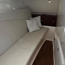 Boston Whaler 320 Vantage