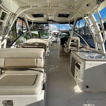 Boston Whaler 320 Vantage