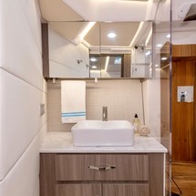 Regal 33 XO