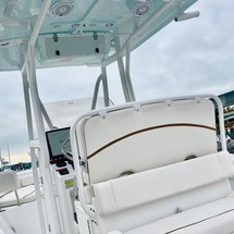 Sea Ray hunt ultra 211
