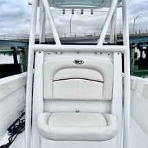 Sea Ray hunt ultra 211