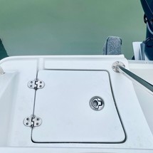 Sea Ray hunt ultra 211