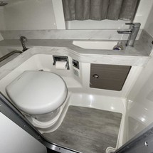 Formula 350 Crossover Bowrider