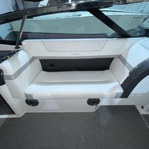 Formula 350 Crossover Bowrider