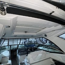 Formula 350 Crossover Bowrider