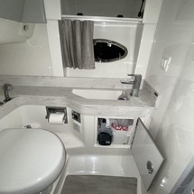 Formula 350 Crossover Bowrider