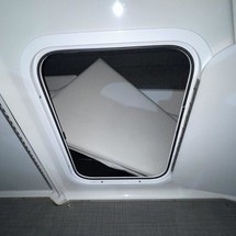 Formula 350 Crossover Bowrider