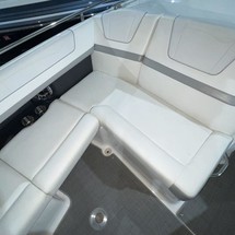 Formula 350 Crossover Bowrider