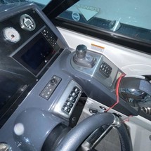 Formula 350 Crossover Bowrider