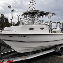 Twin vee 26 family fisherman