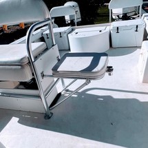 Twin vee 26 family fisherman