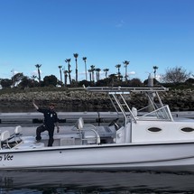 Twin vee 26 family fisherman