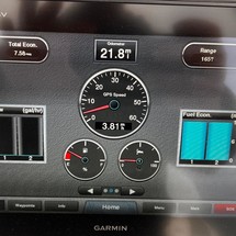 Twin vee 26 family fisherman