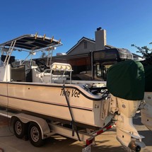 Twin vee 26 family fisherman