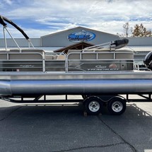 Sun Tracker Party Barge 20 DLX
