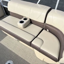 Sun Tracker Party Barge 20 DLX