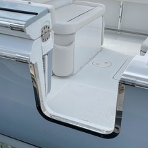 Sea Ray hunt ultra 211