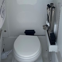 Sea Ray hunt ultra 211