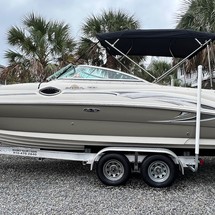 Sea Ray 240 Sundeck