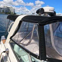 Rinker Fiesta Vee 310