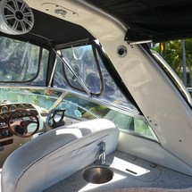 Rinker Fiesta Vee 310