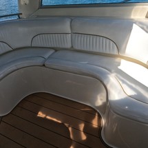 Rinker Fiesta Vee 310