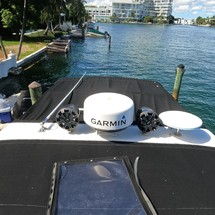 Rinker Fiesta Vee 310