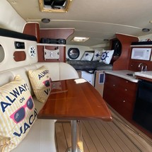 Rinker Fiesta Vee 310