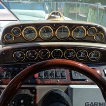Rinker Fiesta Vee 310